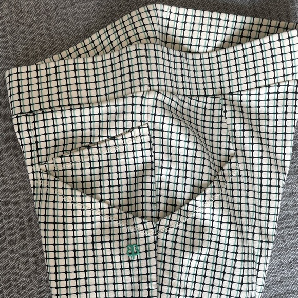 Skinny-Leg | Journey Pants (Mosaic)
6 pockets! Small Long! - Picture 4 of 6